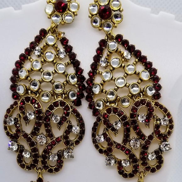 Beautiful Chandelier Ruby & Crystals Earrings - Picture 4 of 6